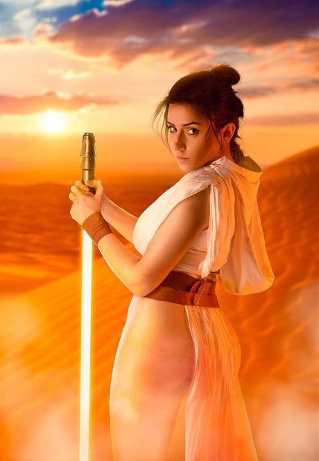 Ezy Summers Cosplay model exclusive galleries