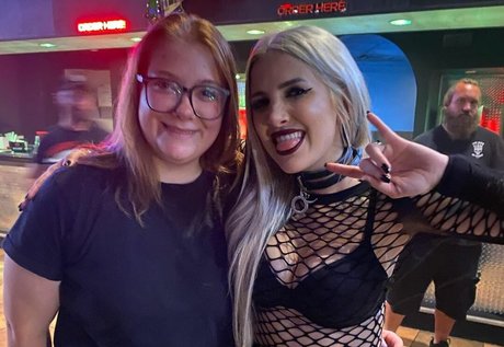 Addie Nicole Amick hd model archive