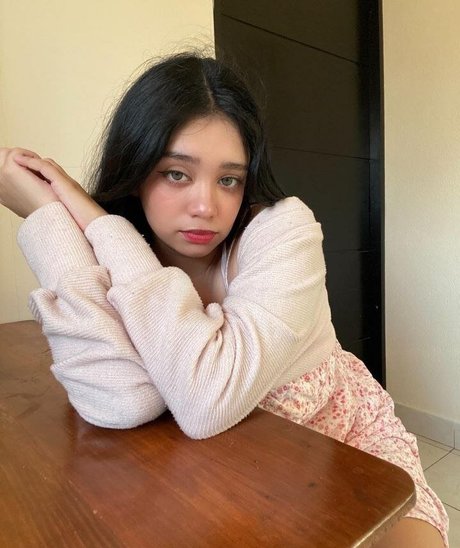 Solecitosmithh hd actress pics