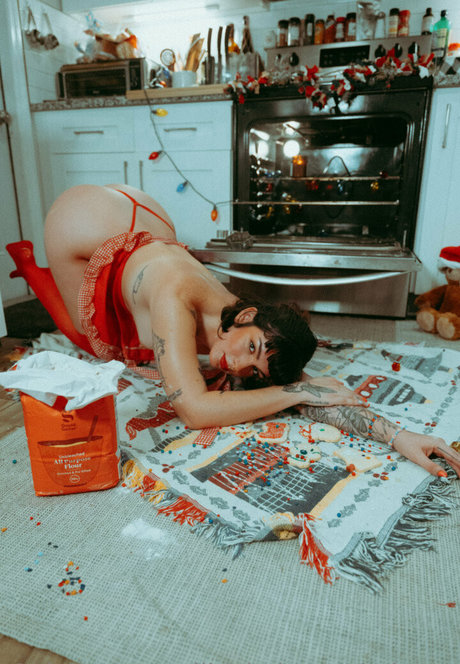 likethebugortheletter model hd photos