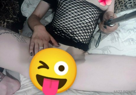 mizzbonez sexy pornstar pics