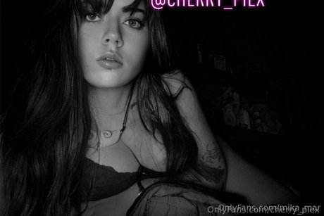 mika mar high quality pornstar pics