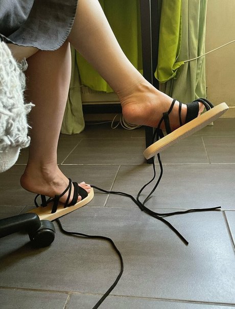 pixiearch star nudes image