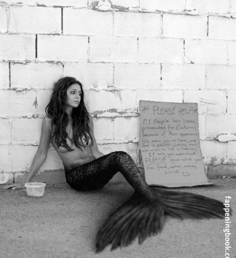 Emmanuelle Chriqui star sexy pictures