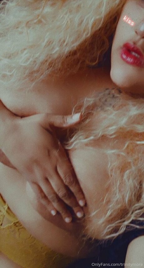 sinwithkim beautiful pornstar pics