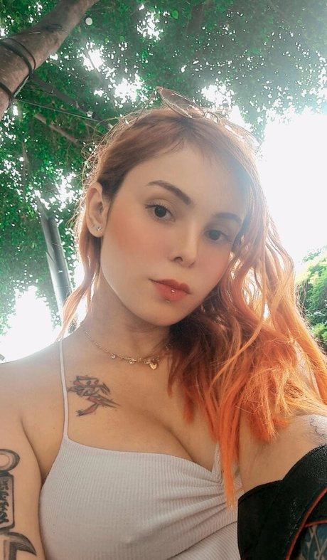 Carolina Trindade pornstar top image