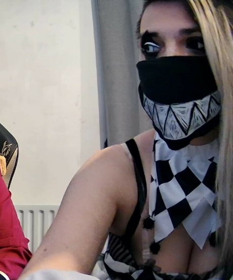 Kiwo model perfect pics