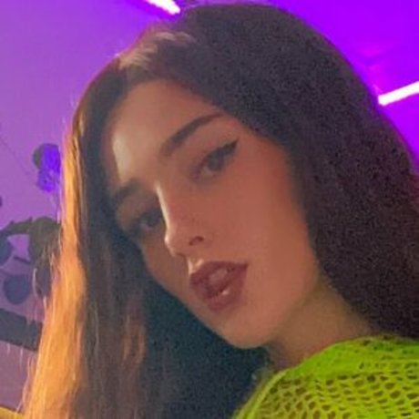 Venusmoorez model nude picture