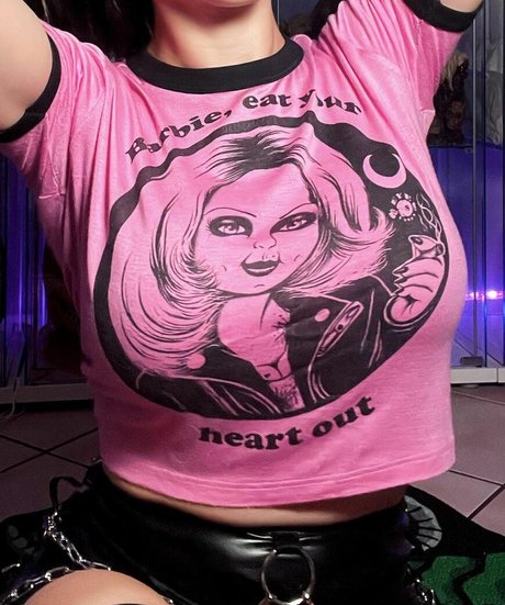 Laura Amuyus Profile pic