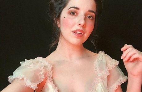 Slight Sounds ASMR star xxx pic