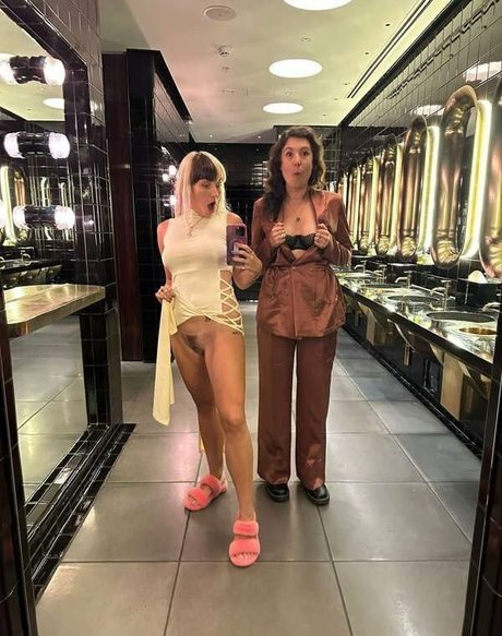 Reed Amber nice pornstar images