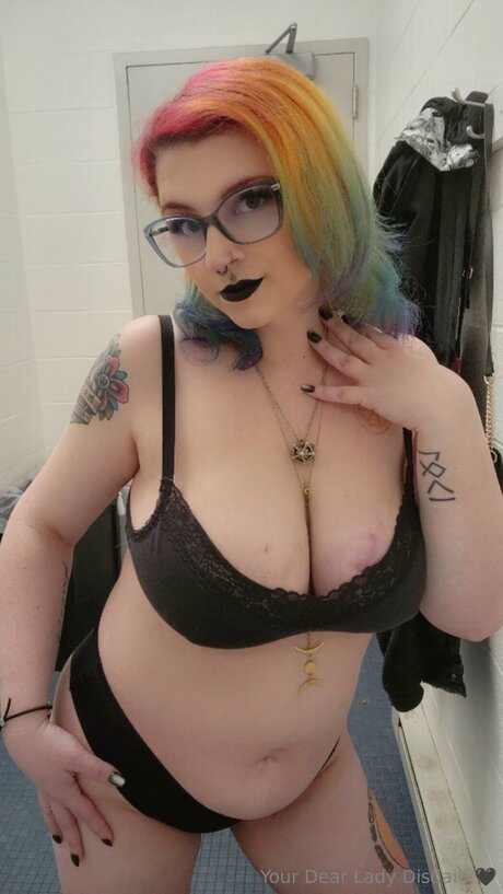 Ladydisdain exclusive pornstar image