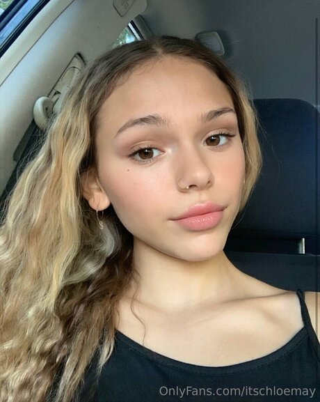 Itschloemay pornographic model photo