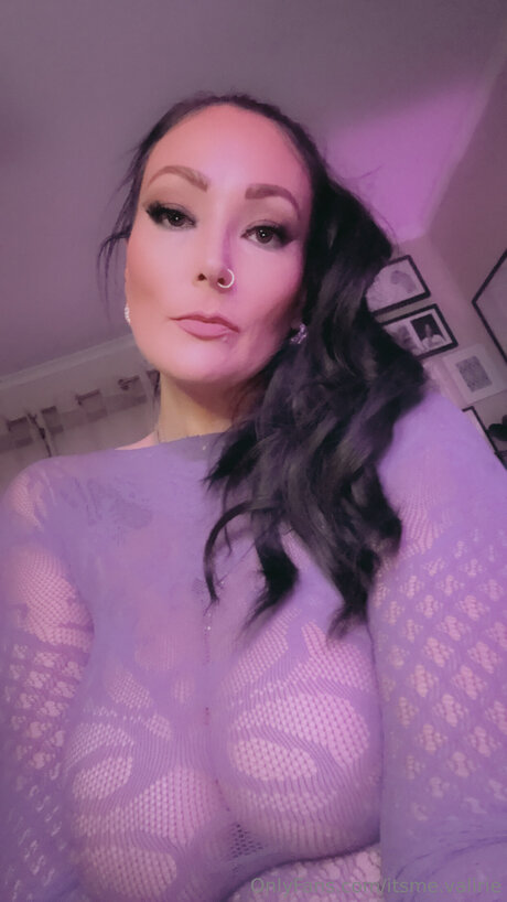 Itsme Valirie model hot gallery