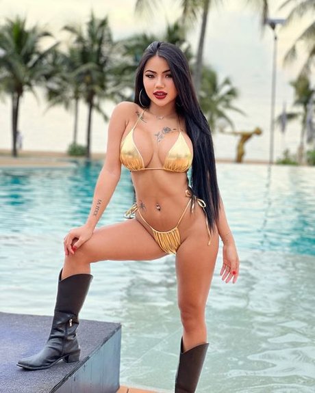 Praew Phatcharin sex actress picture