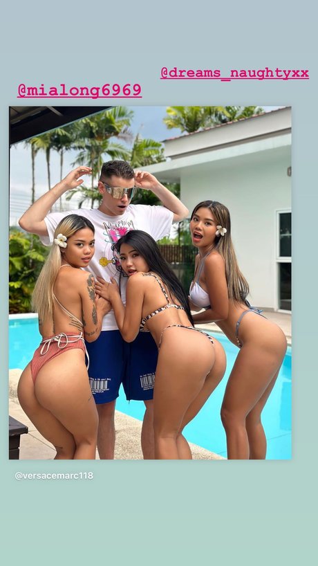 Praew Phatcharin sexy pornstar pics