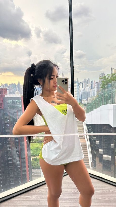 Praew Phatcharin sex actress photos