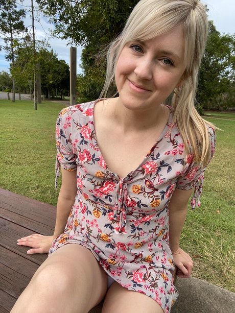 Liz XO_ model porn galleries