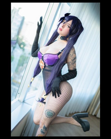 Hana Senpai art star gallery