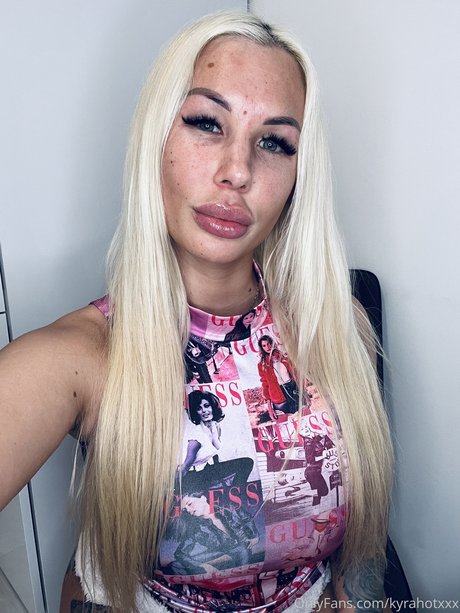 kyrahotxxx star sex pictures