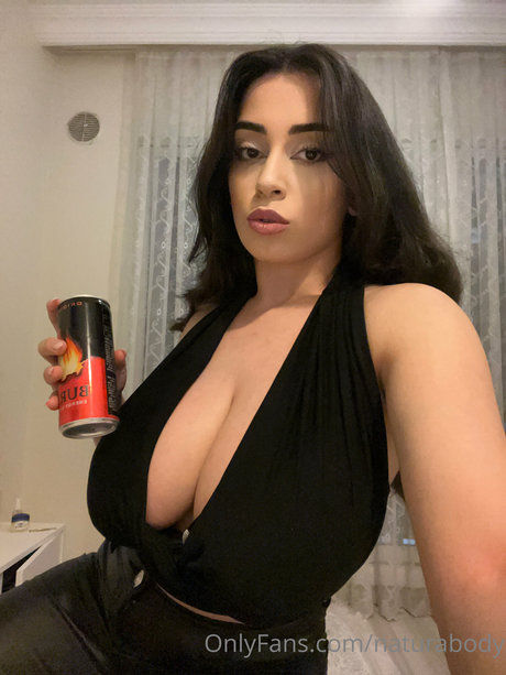 Merve Damla model high quality photo