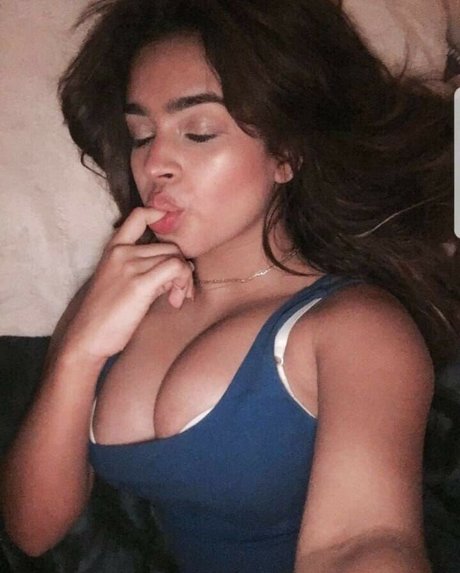 Betsy Martinez perfect model pic