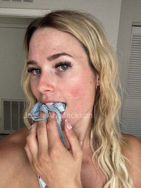 Jessie and Jackson star erotic photos