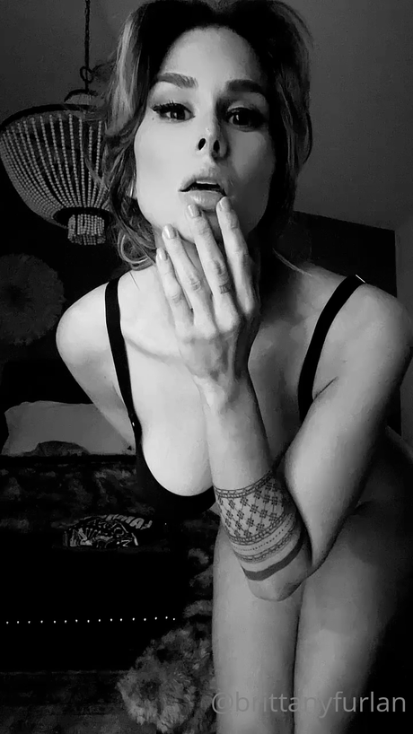 Brittany Furlan free model gallery