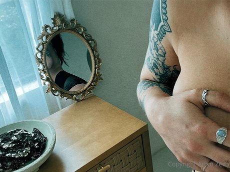 Arryn Zech xxx actress pictures