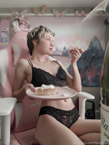 Bunnybii erotic model images