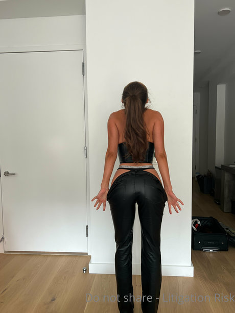 Yana Demeester star hd archive