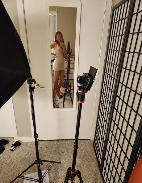 Mandy Madison model sexy img