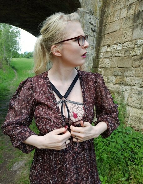 Casey Deluxe exclusive model pics