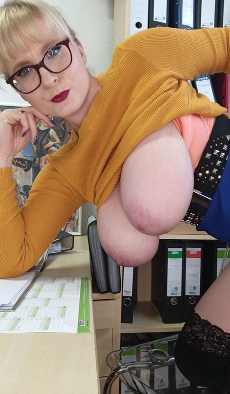 Casey Deluxe pornstar sex archive