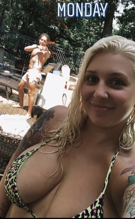 Autumn Moretti porn actress galleries