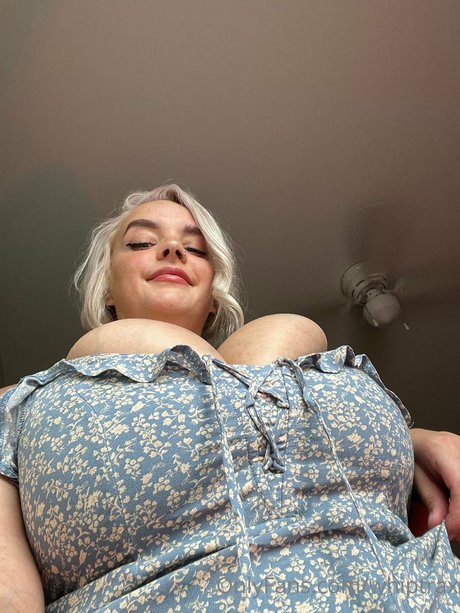 Whiptrax naked actress archive