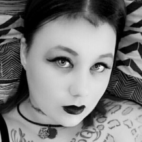 rebelblackheart art model img