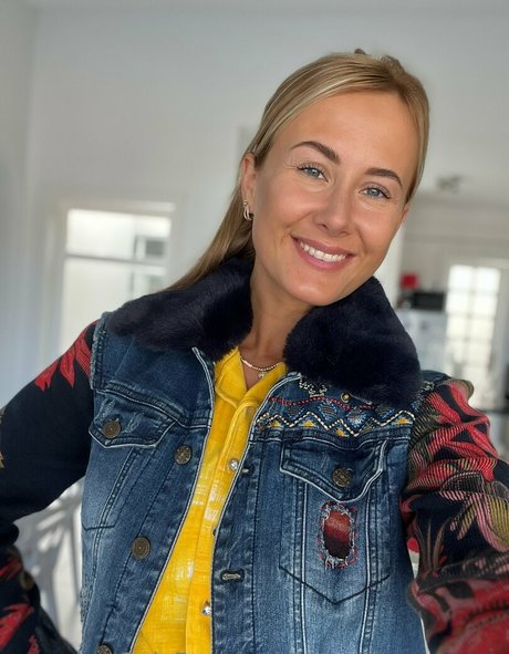 danelia summers top star gallery