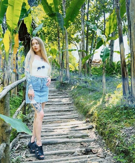 helga1 free actress picture