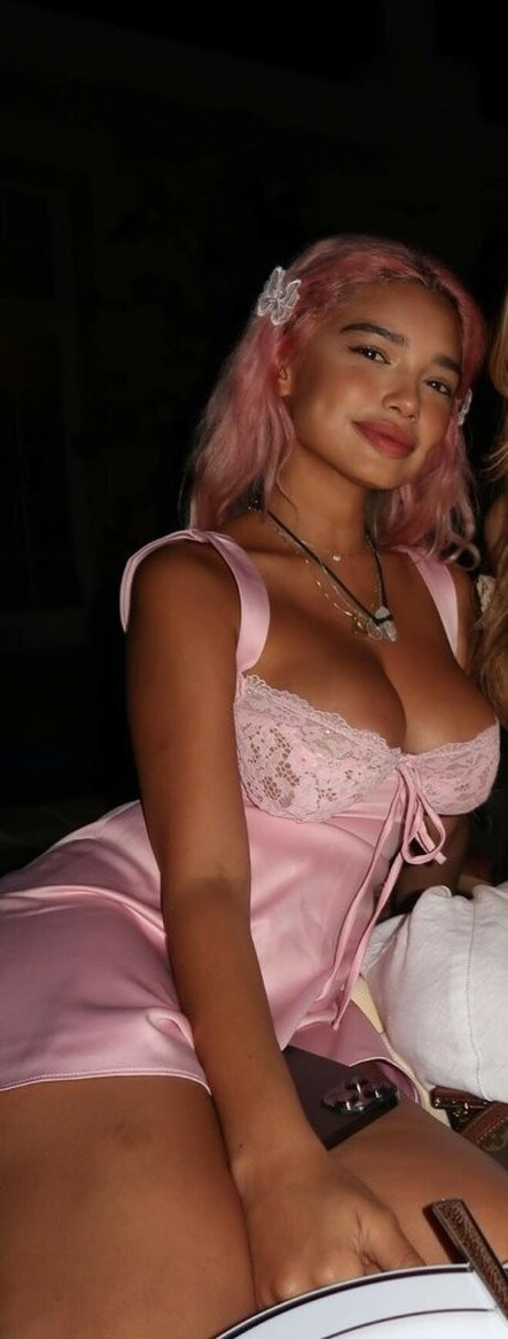 Pasabist model sex photo