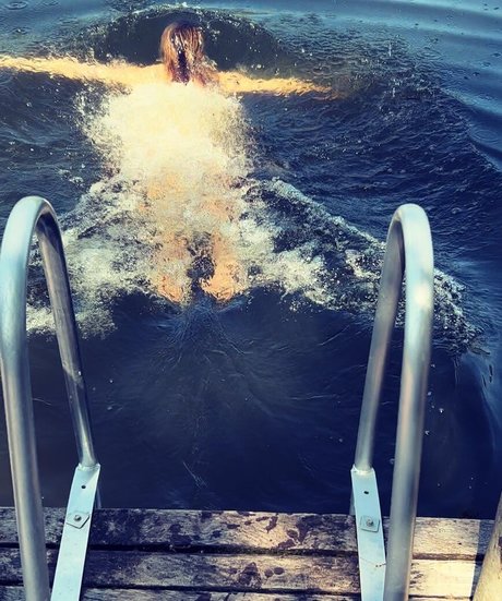 Amanda Lamb high quality model picture