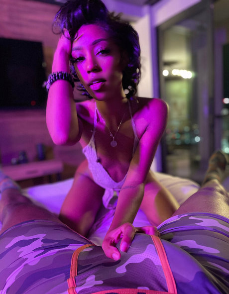 aliyahlust adult model images