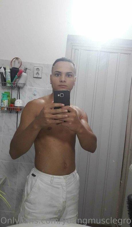 youngmusclegrowingboy beautiful pornstar image