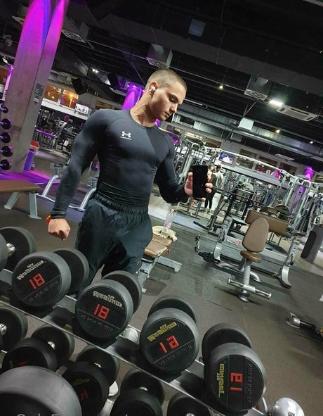 youngmusclegrowingboy model porn pics