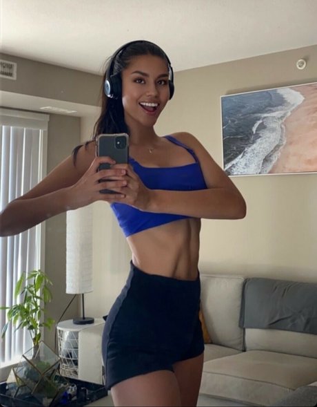 Braydee Cardinal star nude pics