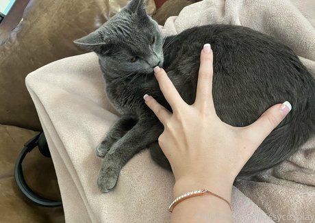 kissycosplay model nude img