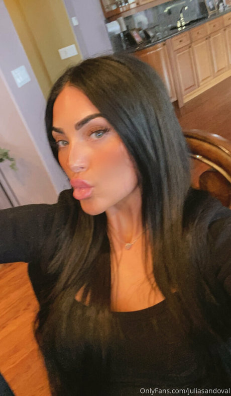 juliasandoval hot actress pic