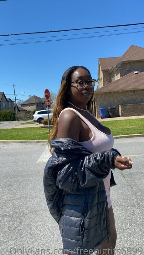 freebigtits6999 Profile pic