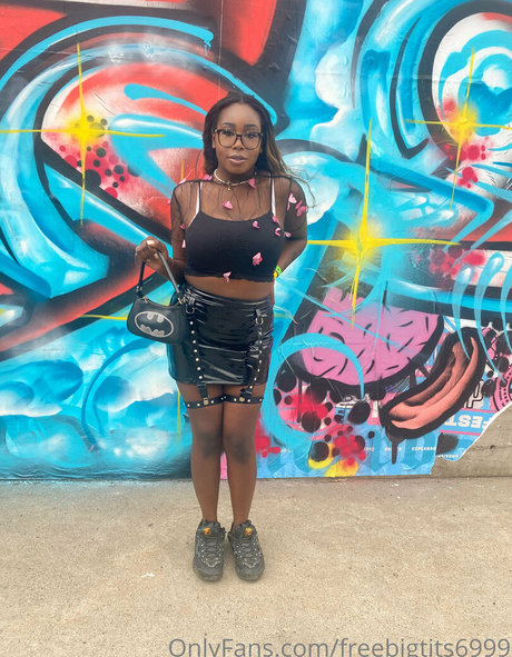 freebigtits6999 star adult images