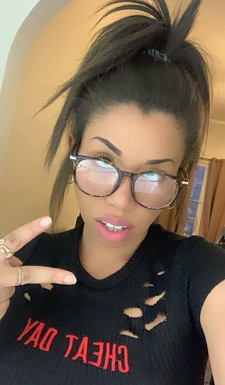 Ericka Bozeman exclusive actress images